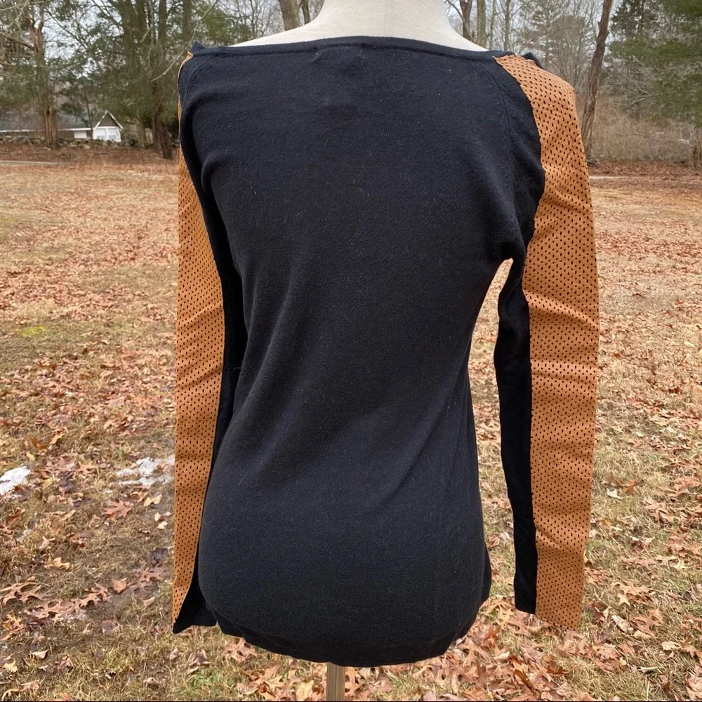 NEIMAN MARCUS SWEATER BOAT NECK BLACK TAN LEATHER SLEEVES Size S